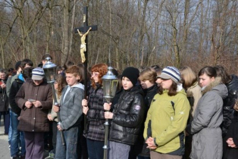 Hotiza - Križev pot ob Halasovi poti