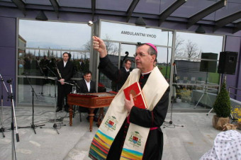 Otvoritev in blagoslovitev porodnišnice